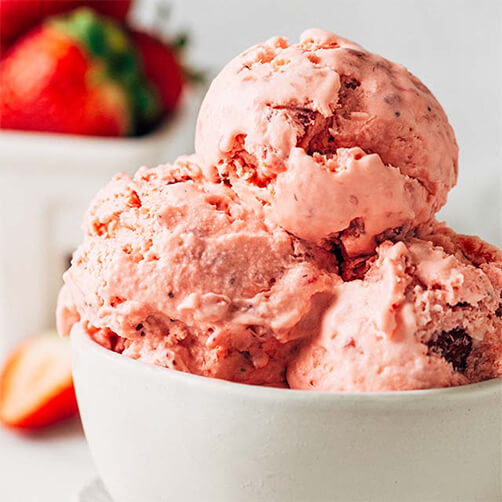 No-Churn Strawberry Ice Cream