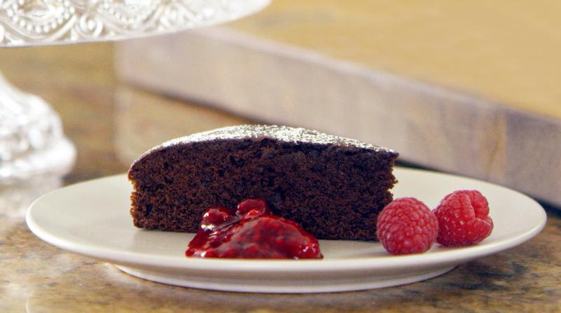 Chocolate Cake with Raspberry Sauce