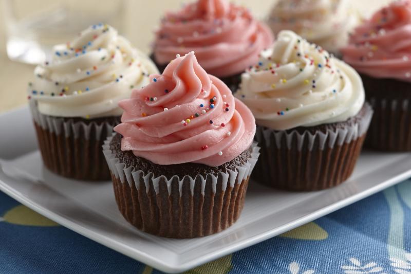 Chocolate Cupcakes with Vanilla Buttercream Frosting